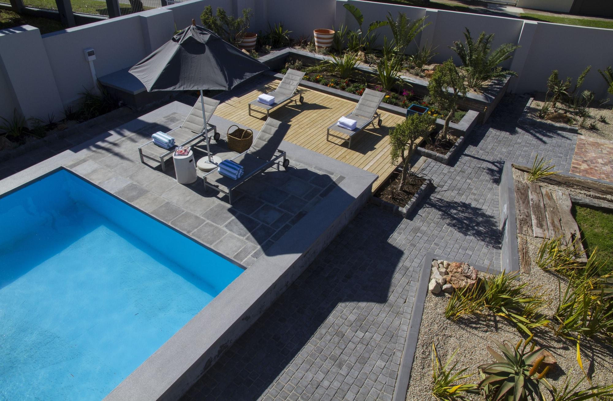 Ocean Bay Guesthouse Port Elizabeth Exterior photo