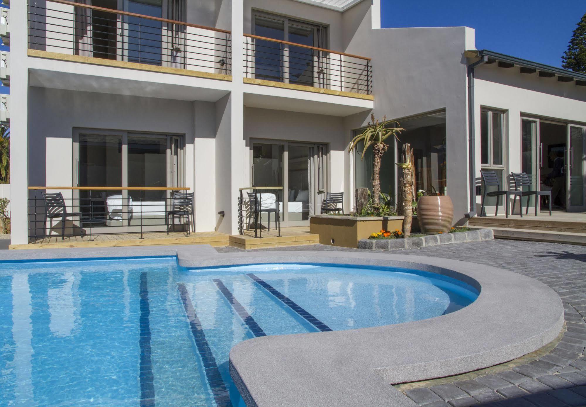 Ocean Bay Guesthouse Port Elizabeth Exterior photo